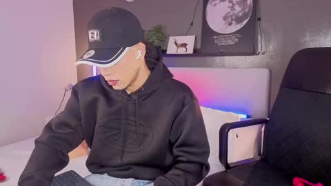   online show from 11-05-25, 11:43