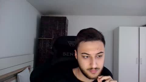 Snapshot of kenan_10 chatting on 05-03-26, 11:27 kenan online show from 05-03-26, 11:27