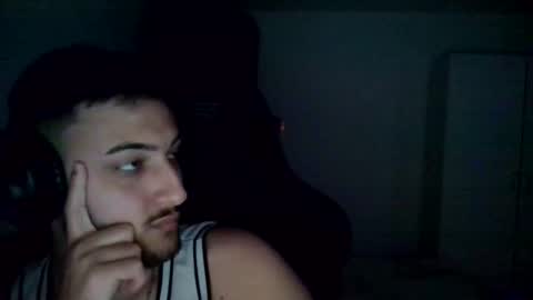 Snapshot of kenan_10 chatting on 05-10-26, 01:11 kenan online show from 05-10-26, 01:11