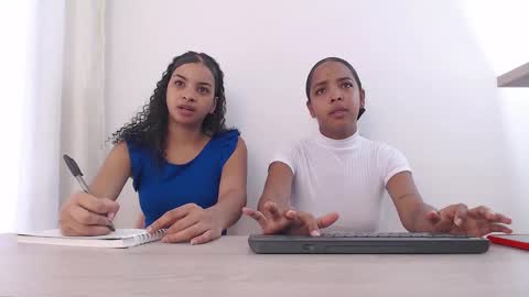 Kendall online show from 12-02-24, 12:51