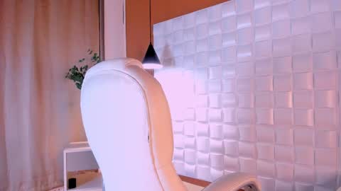 Kendall online show from 02-12-25, 04:55