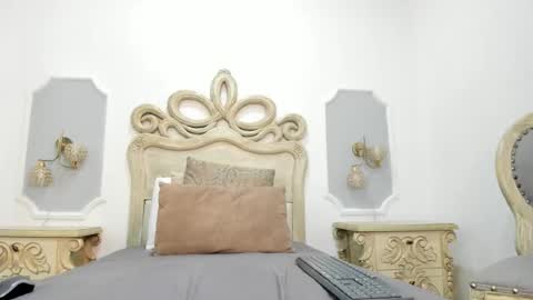 Snapshot of kendall_jones7 chatting on 12-15-25, 08:02 kendall jones7 online show from 12-15-25, 08:02