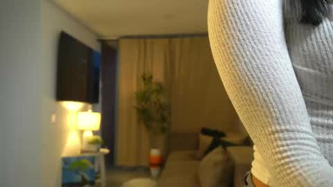 Snapshot of kendall_ruiiz chatting on 05-06-26, 11:21 Andrea online show from 05-06-26, 11:21