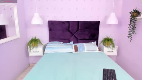 Snapshot of kendallbleer chatting on 02-07-25, 11:23 kendallbleer online show from 02-07-25, 11:23
