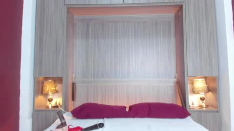 Kendal online show from 01-28-25, 03:25