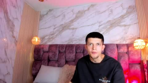 Snapshot of kendalltaylorr chatting on 04-22-26, 02:58 Kendall and Taylor online show from 04-22-26, 02:58