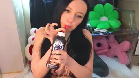 Snapshot of kendalltoots chatting on 03-02-26, 10:16 Kendall online show from 03-02-26, 10:16