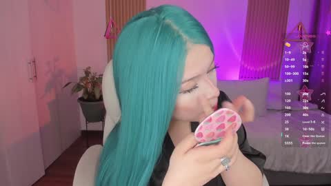 Kendall  online show from 10-19-25, 08:09