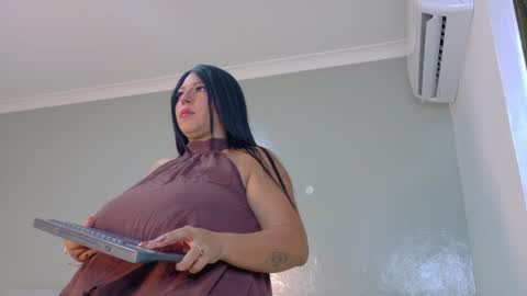 Snapshot of kendalmilleer chatting on 06-18-26, 08:58 online show from 06-18-26, 08:58