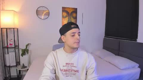 kendel_dimitri online show from 06-30-26, 05:41