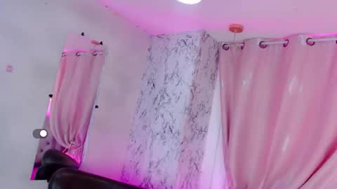 K E N D R A  online show from 01-22-25, 03:20