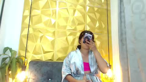 K E N D R A  online show from 01-31-25, 11:35