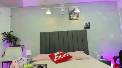 Kendra London online show from 01-06-26, 11:25