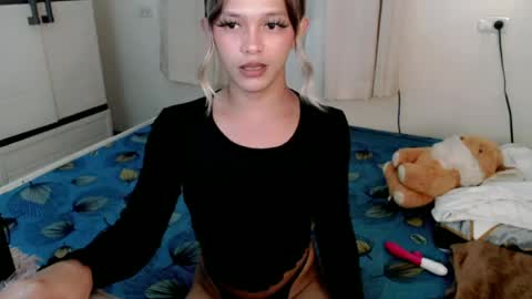 kendra_lunaxx online show from 06-15-26, 02:19
