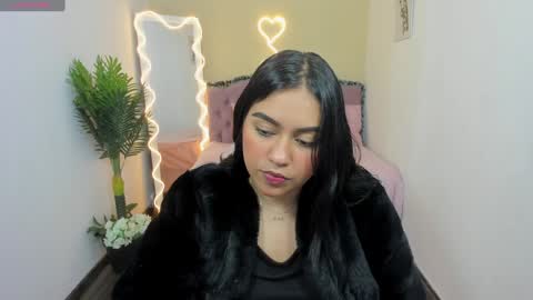 Snapshot of kendra_tay chatting on 01-08-25, 03:29 kendra online show from 01-08-25, 03:29