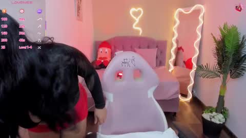 Snapshot of kendra_tay chatting on 02-18-25, 03:53 kendra online show from 02-18-25, 03:53