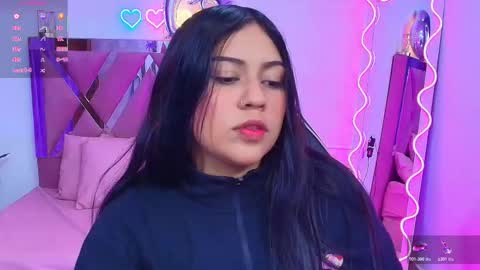 Snapshot of kendra_tay chatting on 10-20-25, 03:07 kendra online show from 10-20-25, 03:07