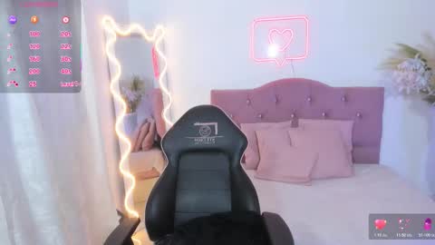 Snapshot of kendra_tay chatting on 12-02-25, 04:40 kendra online show from 12-02-25, 04:40