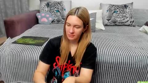 Snapshot of kendra_xx_ chatting on 12-02-25, 11:56 Kendra online show from 12-02-25, 11:56