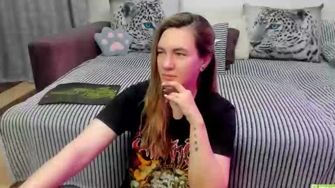 Kendra online show from 04-07-26, 11:37