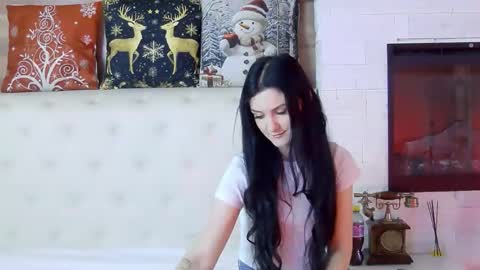 Snapshot of kendrabloom chatting on 12-17-25, 06:08 KendraBloom online show from 12-17-25, 06:08