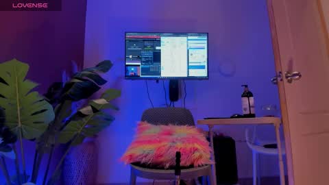 kendrachavez_ online show from 10-15-25, 10:32