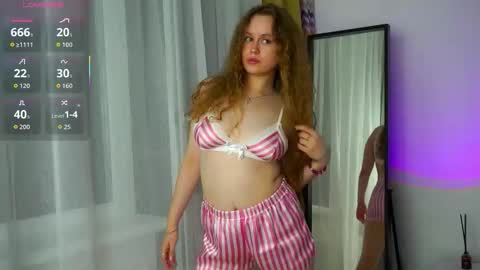 Snapshot of kendraedger chatting on 10-10-25, 06:51 Kira online show from 10-10-25, 06:51