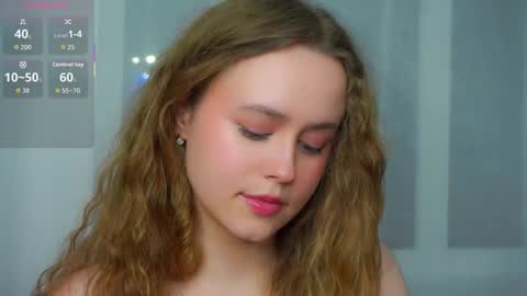 Snapshot of kendraedger chatting on 12-16-25, 09:53 Kira online show from 12-16-25, 09:53