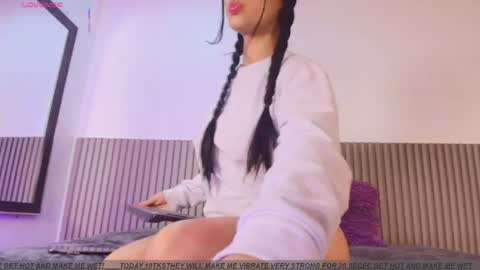 Snapshot of kenia_sweetie chatting on 05-28-26, 11:18 kenia_sweetie online show from 05-28-26, 11:18