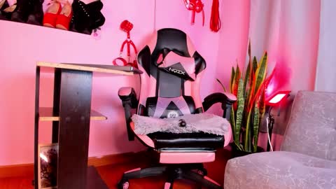 kenia_thompsom01 online show from 03-15-26, 01:22