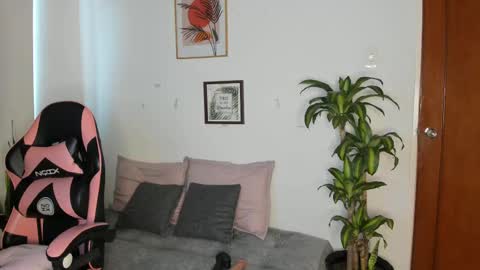  01  online show from 11-23-25, 01:22