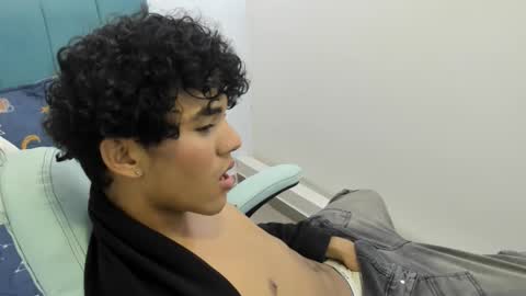 Snapshot of kenn__18 chatting on 03-05-26, 04:19 K E N N Y online show from 03-05-26, 04:19