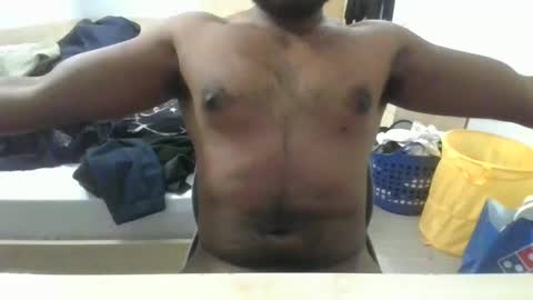 Snapshot of kennsexy chatting on 12-08-24, 02:07 kennsexy online show from 12-08-24, 02:07