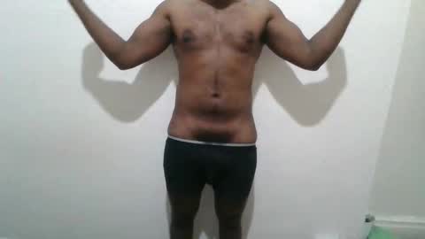 Snapshot of kennsexy chatting on 09-18-25, 04:31 kennsexy online show from 09-18-25, 04:31