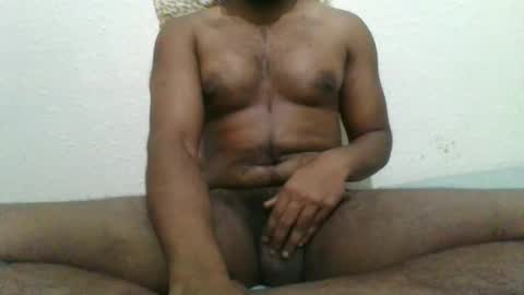 Snapshot of kennsexy chatting on 10-19-25, 11:27 kennsexy online show from 10-19-25, 11:27