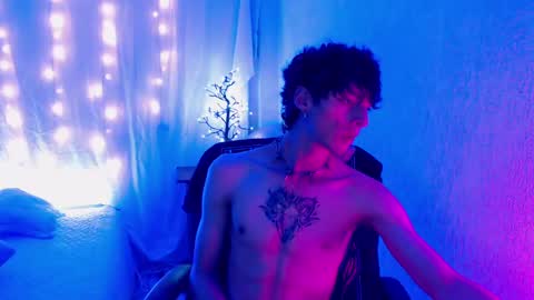 Snapshot of kenny__hot chatting on 12-19-24, 06:56 kenny online show from 12-19-24, 06:56