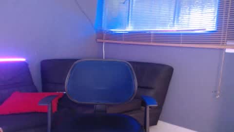 kenny online show from 11-12-25, 05:13