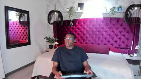 Snapshot of kenny_thompson_ chatting on 02-23-26, 08:17 Kenny Thompson online show from 02-23-26, 08:17