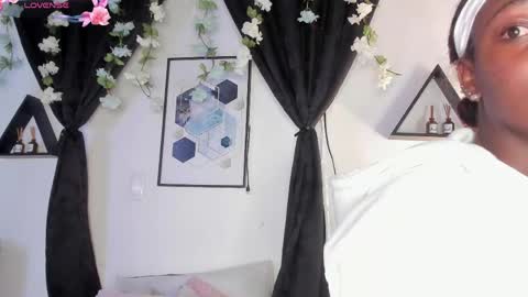 Snapshot of kentha_mitchellss chatting on 05-05-26, 10:34 KENTHA online show from 05-05-26, 10:34