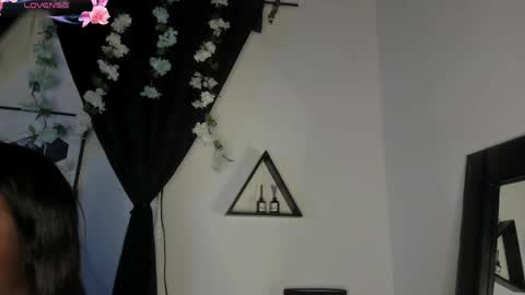 Snapshot of kentha_mitchellss chatting on 05-12-26, 10:45 KENTHA online show from 05-12-26, 10:45