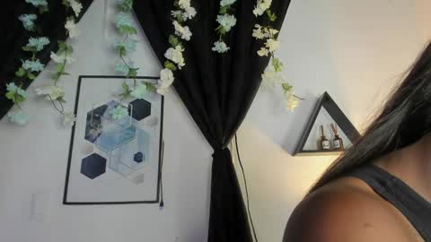 Snapshot of kentha_mitchellss chatting on 05-15-26, 10:44 KENTHA online show from 05-15-26, 10:44