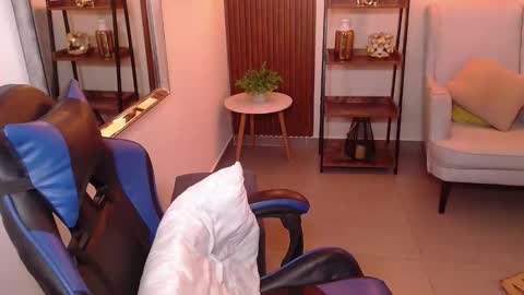 Kenya Buhle online show from 11-26-25, 06:09