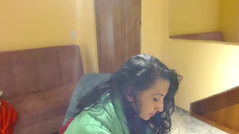 Snapshot of kenyaa_a24 chatting on 02-18-25, 09:32 kenyaa a24 online show from 02-18-25, 09:32