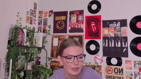 Lisa online show from 01-19-26, 09:13