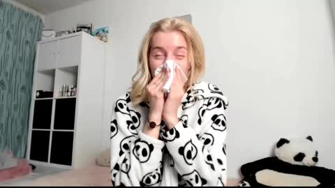 Kenzie online show from 03-02-25, 07:32