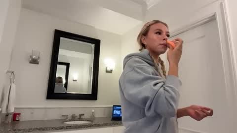 kenziesmithh online show from 01-08-26, 07:05