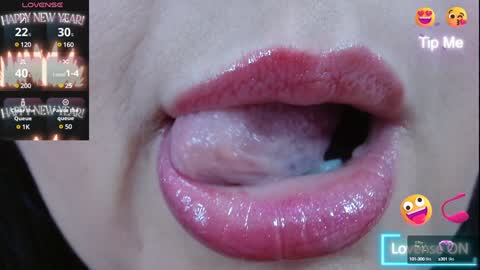 Snapshot of kerly_doll chatting on 01-07-25, 02:08 K E R L Y online show from 01-07-25, 02:08
