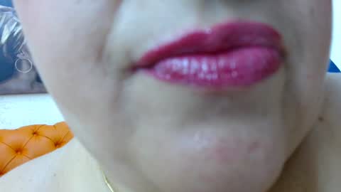 Snapshot of kerly_doll chatting on 01-09-25, 09:26 K E R L Y online show from 01-09-25, 09:26