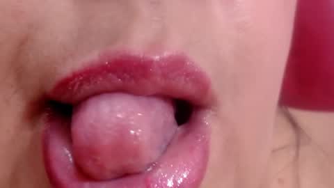 Snapshot of kerly_doll chatting on 01-12-25, 09:29 K E R L Y online show from 01-12-25, 09:29