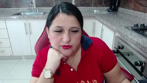 Snapshot of kerly_doll chatting on 01-15-25, 12:25 K E R L Y online show from 01-15-25, 12:25
